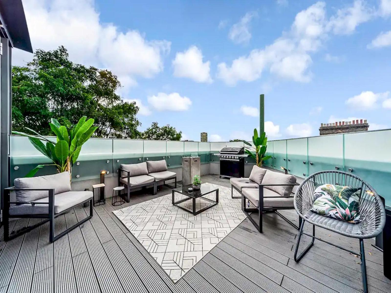 Pass The Keys Penthouse Oasis In Trendy Fulham Apartman London Kültér fotó